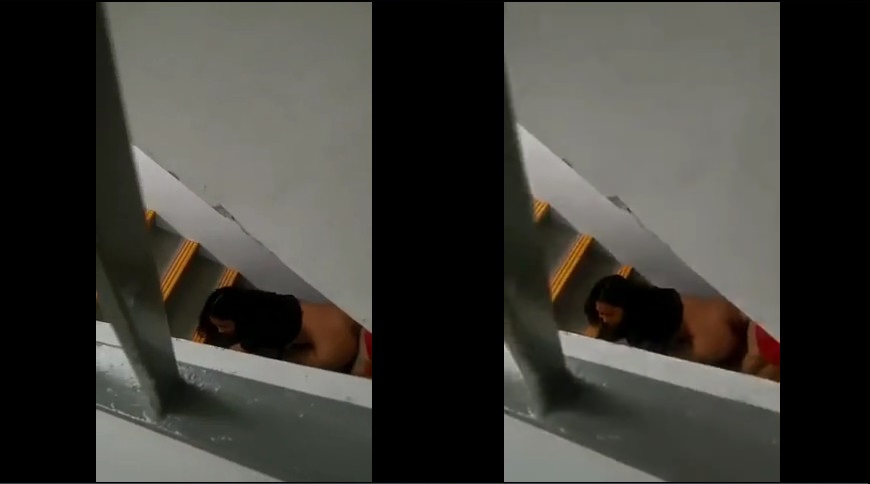 In het geheim gefilmd tijdens seks op de trap van het appartement
