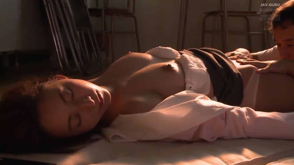Saeko Matsushita Keinginan seksual dengan guru yang cantik